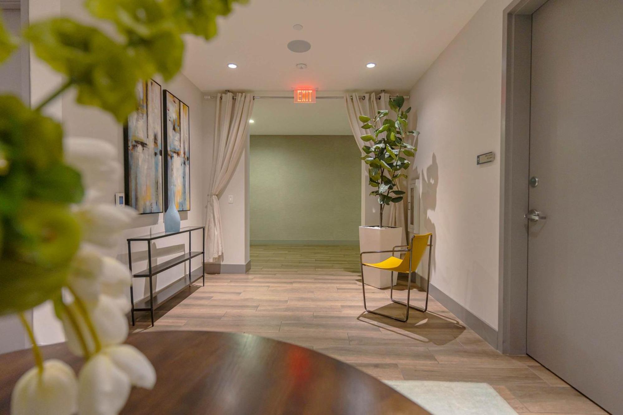 Ferienhaus La Central- Cityplace Doral And Across From A Park Miami